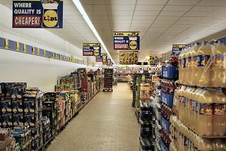 Large aisle in grocery store