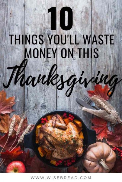 Thanksgiving can be an expensive event, especially if you are hosting. If you're the host, here are 10 ways to stay on track and not blow your Thanksgiving grocery budget. | #budgeting #thanksgiving #savemoney